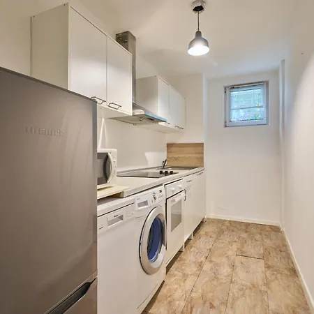 Cityapartment Fuer Bis Zu 8 Personen *