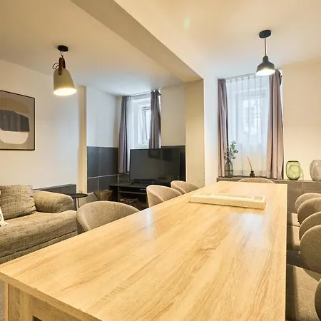 Cityapartment Fuer Bis Zu 8 Personen